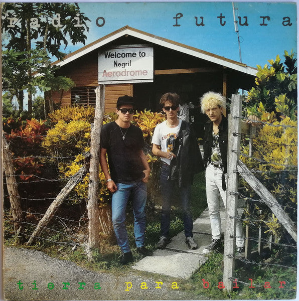 Radio Futura : Tierra Para Bailar (LP, Album)